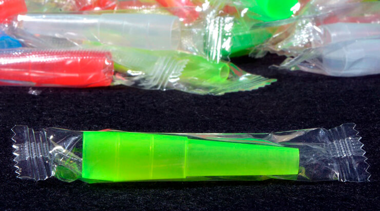 Boquillas desechables e individuales para cachimbas.